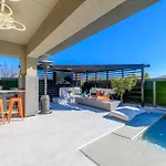 Summerlin Luxury-Modern Home With Pool And Cabana!